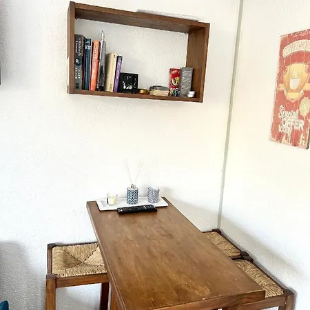 4 - & Cozy Little With Terrace Apartment